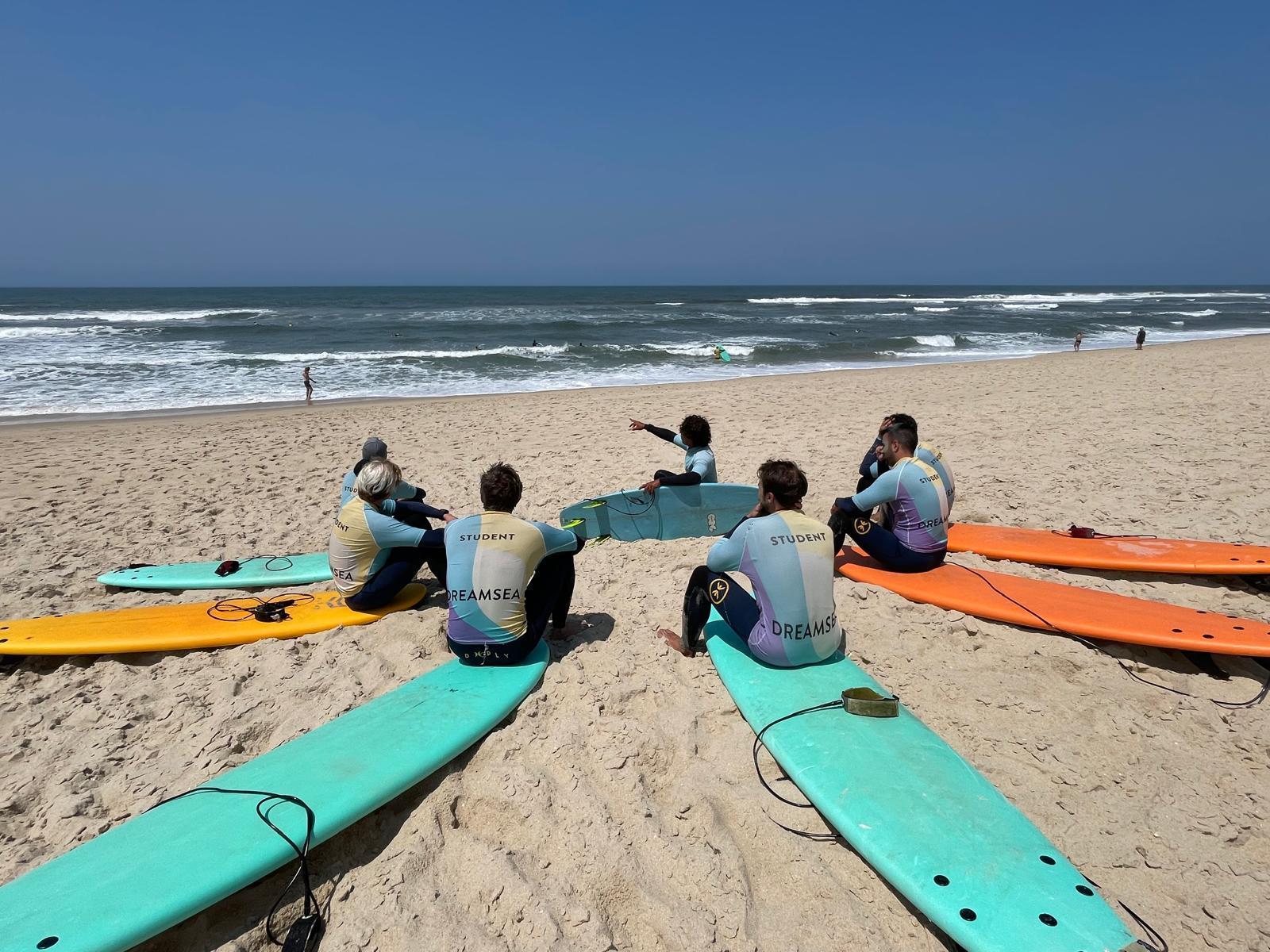 Haar eerste reis sinds jaren: Lydia (30) vertelt over haar surftrip